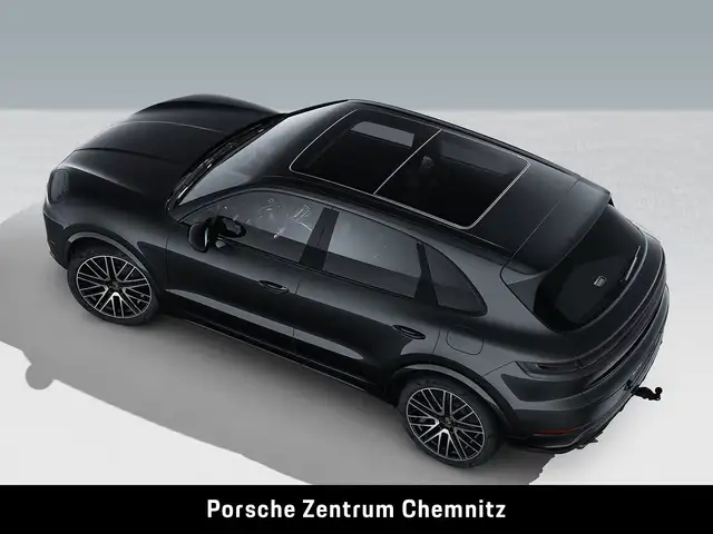 Porsche Cayenne view 4