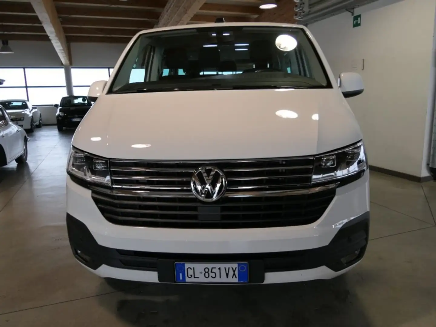 Volkswagen T7 Caravelle 2.0 TDI 150CV DSG PL Cruise + IVA Blanc - 2