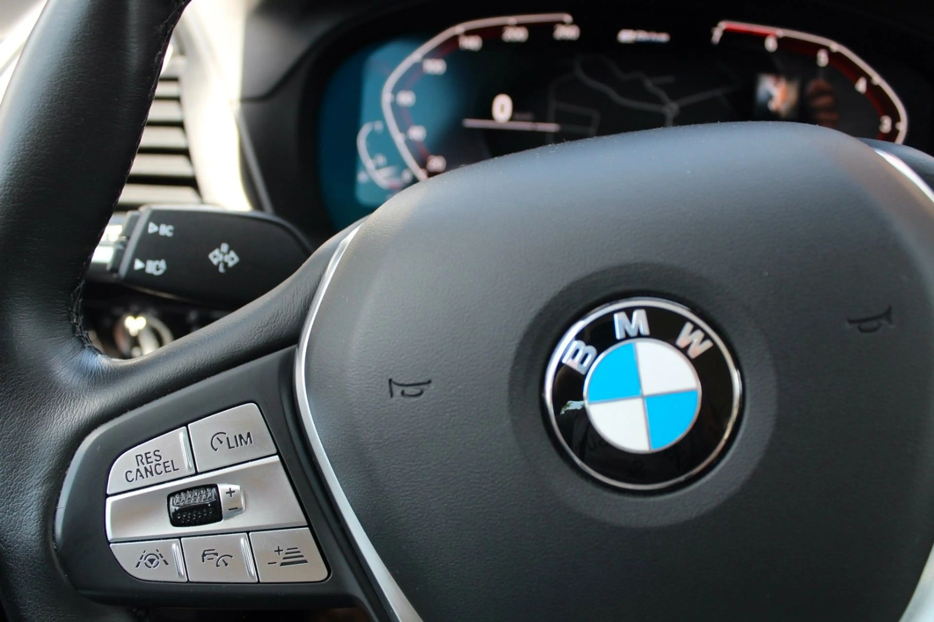 BMW X3 xDr30e DA-PLUS INNOV H-UP ADAPT 19" AHK xLine — photo 4