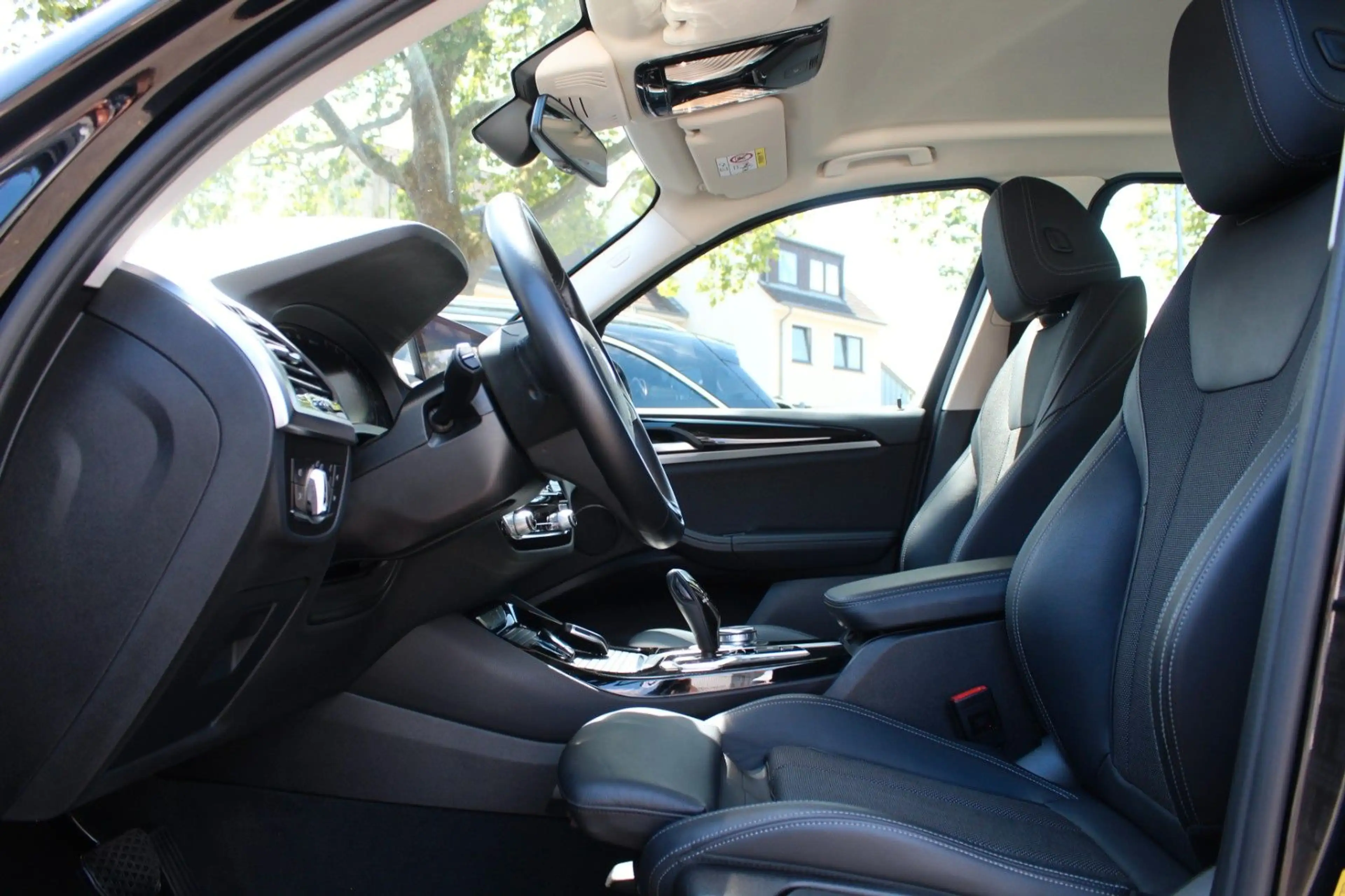 BMW X3 xDr30e DA-PLUS INNOV H-UP ADAPT 19" AHK xLine — photo 12