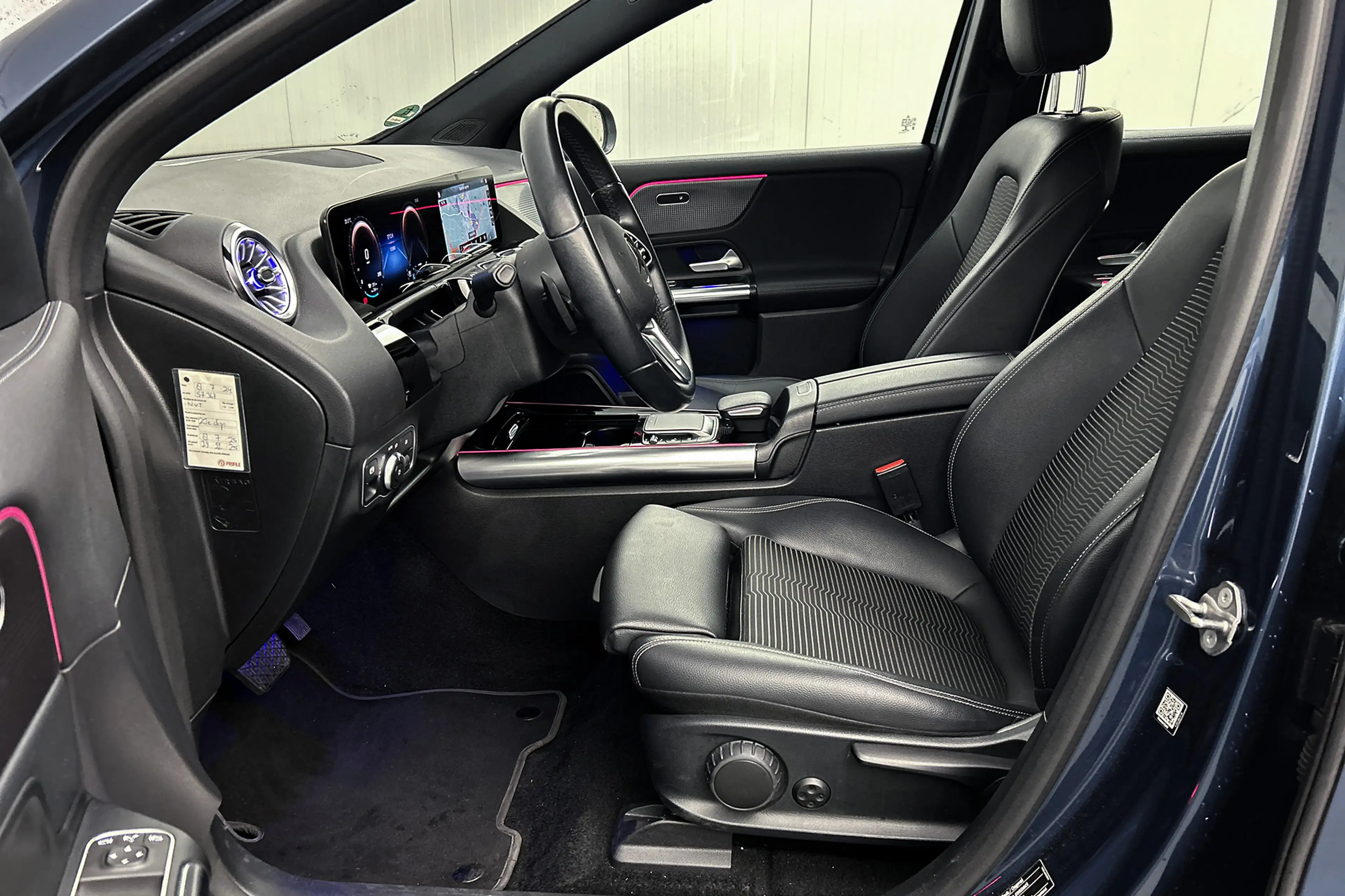 Mercedes-Benz EQA 250 Business Solution Luxury | Half lederen bekleding — photo 30