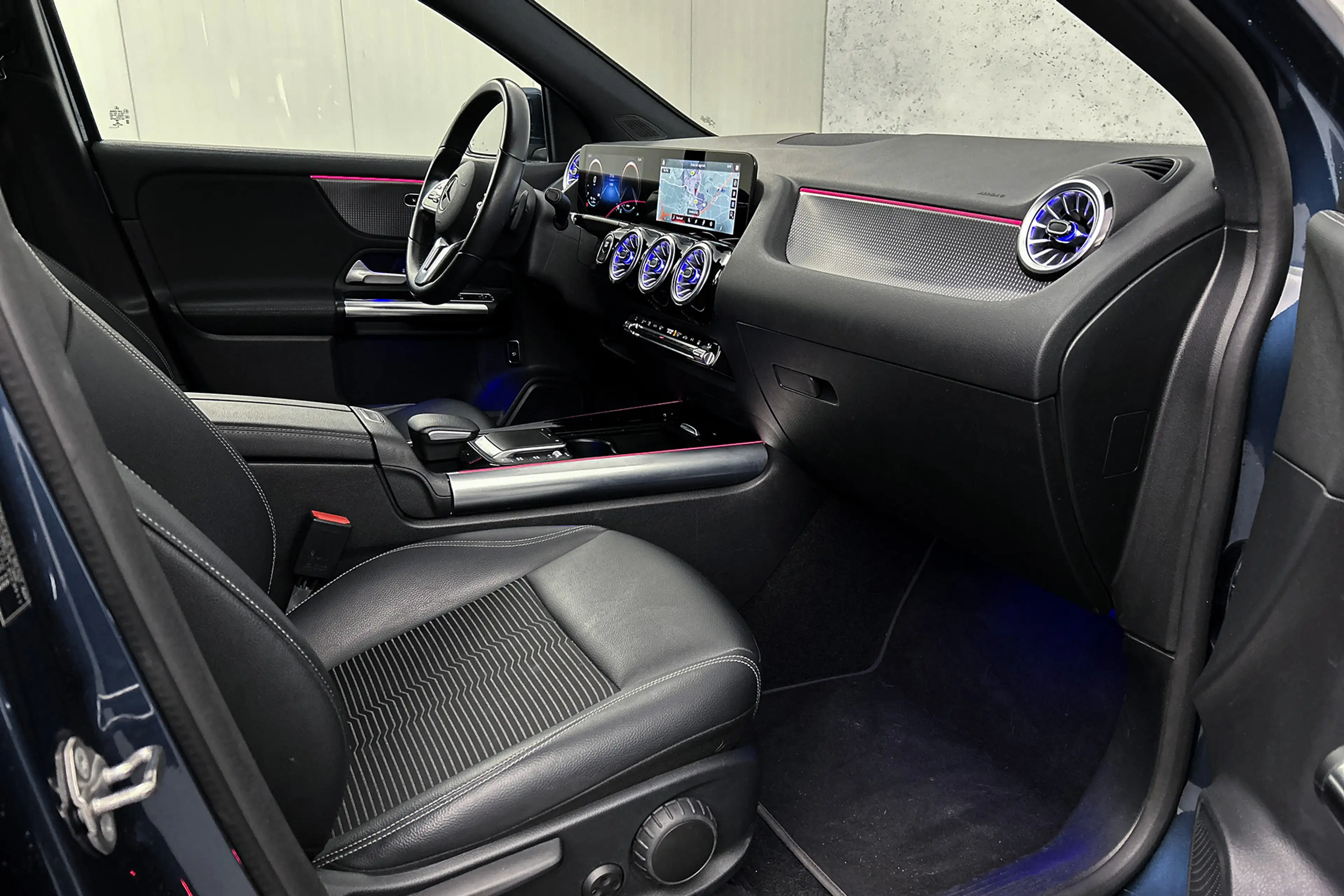 Mercedes-Benz EQA 250 Business Solution Luxury | Half lederen bekleding — photo 31