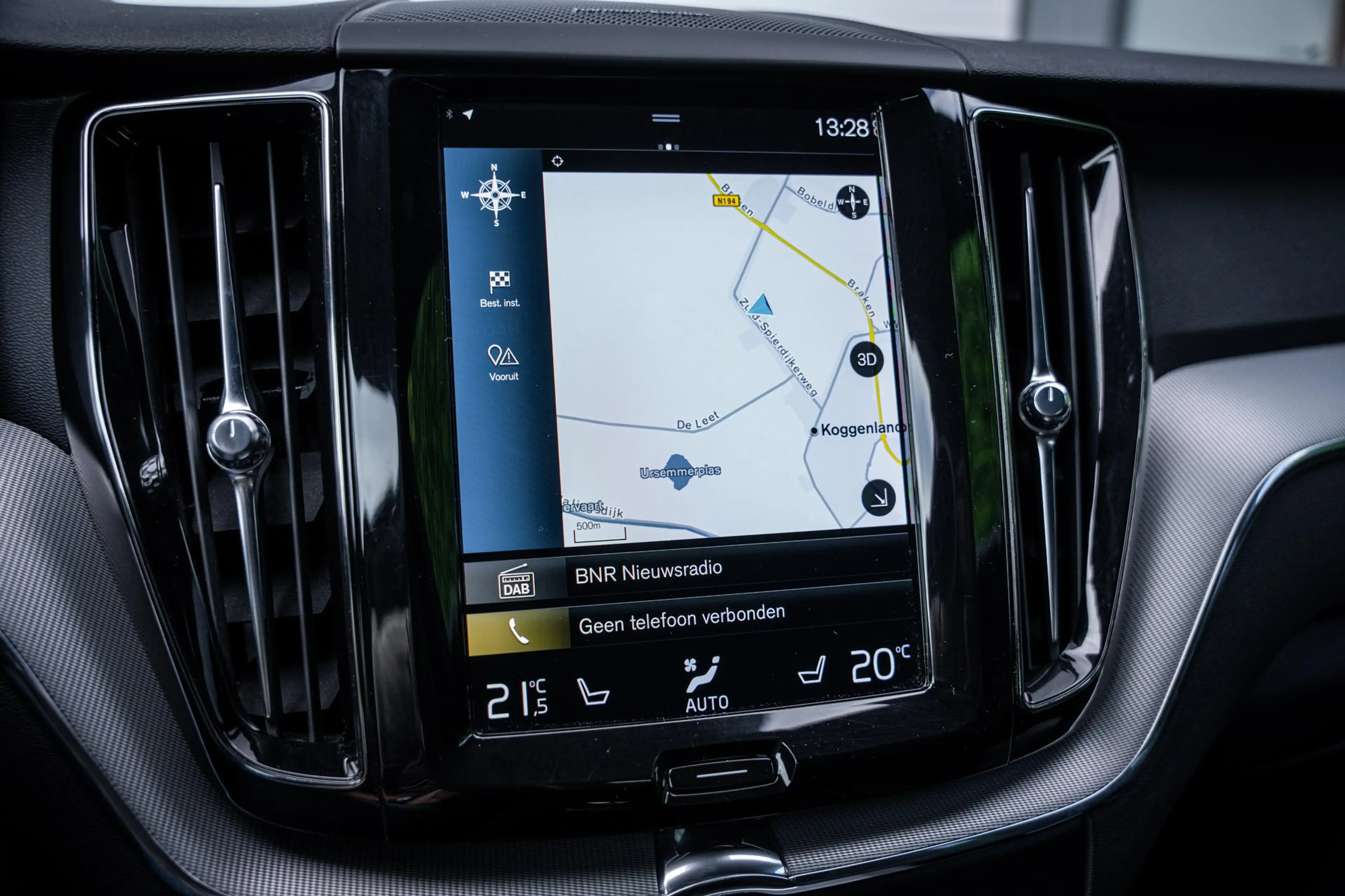 Volvo XC60 2.0 T6 AWD Recharge R-Design |Pano|360°|H&K|Memory — photo 26