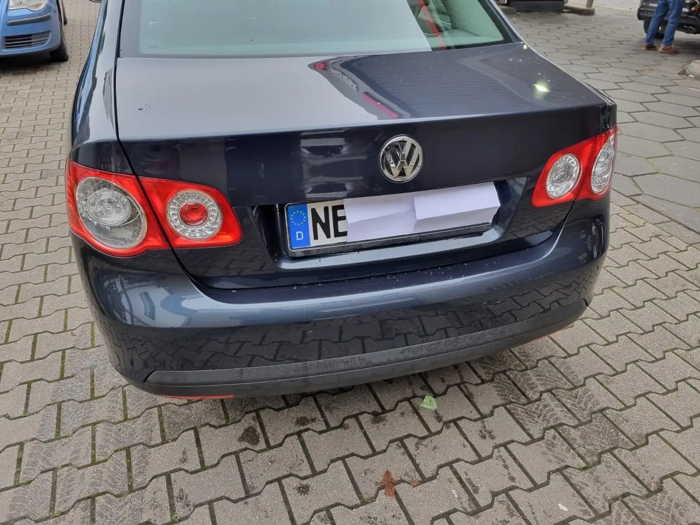 Volkswagen Jetta Jetta 1.6 Comfortline mit Gasanlage - 2