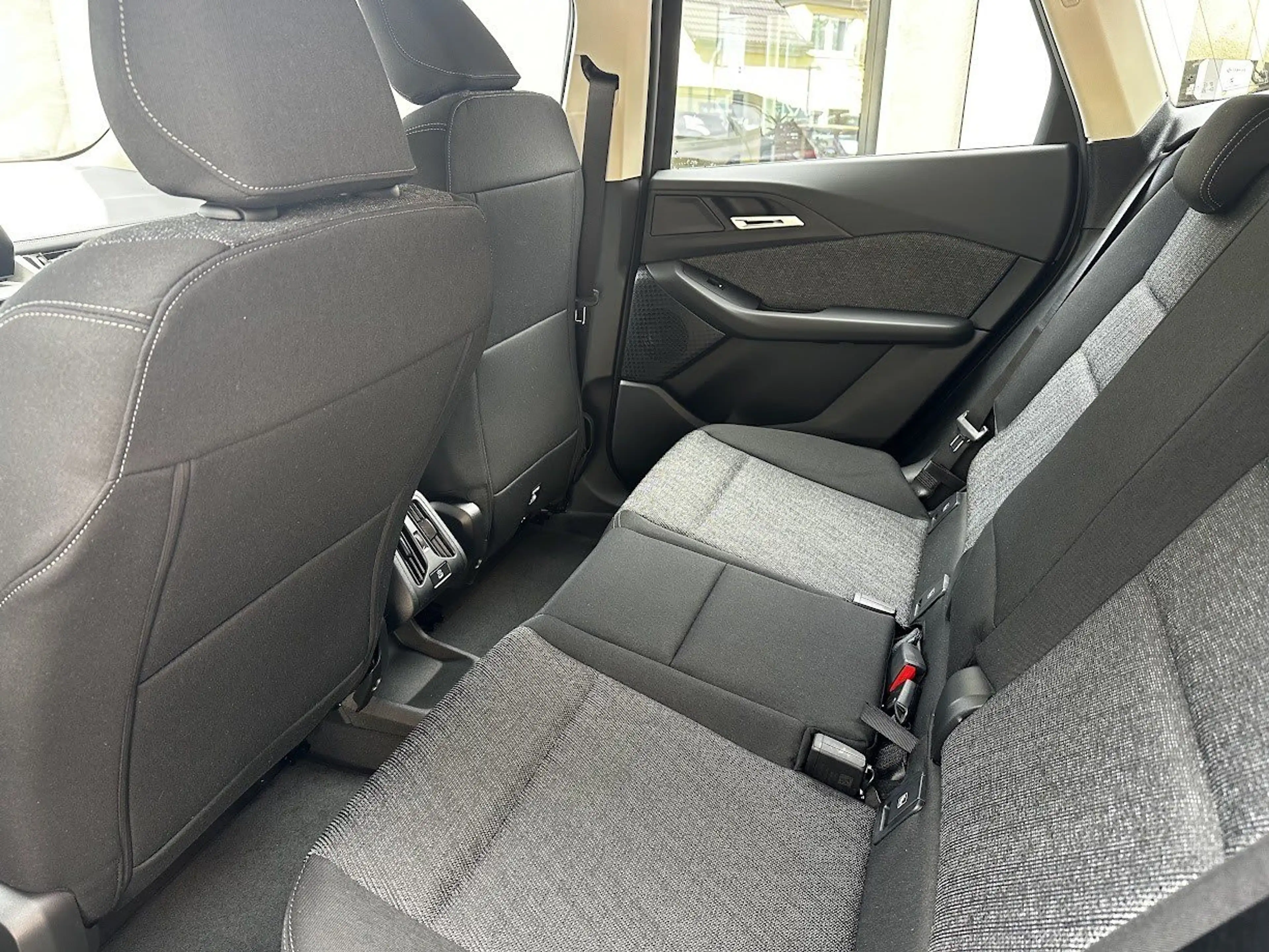 BMW 225 e xDrive || AT AHK Kamera DrivAssist — photo 10