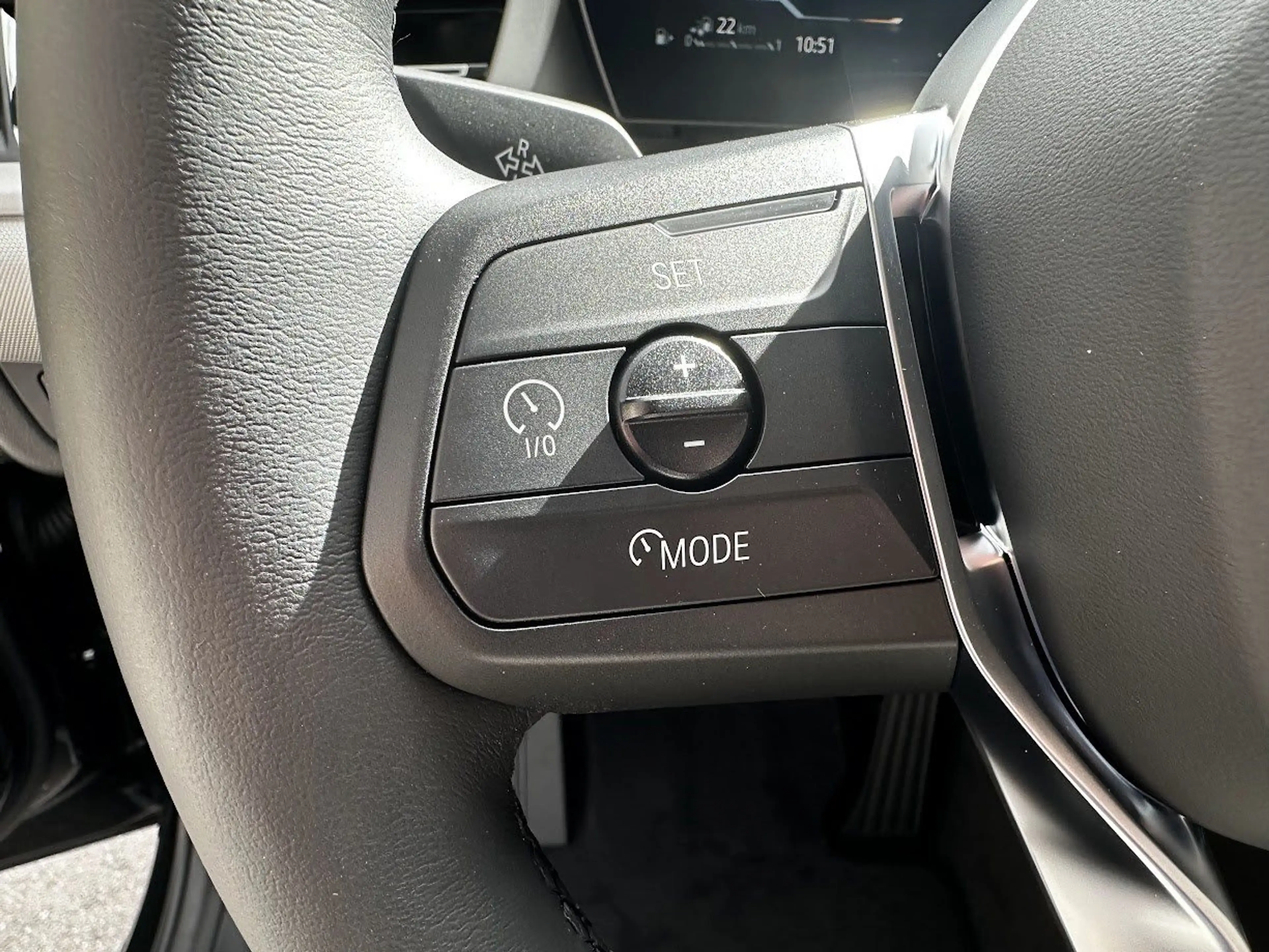 BMW 225 e xDrive || AT AHK Kamera DrivAssist — photo 12