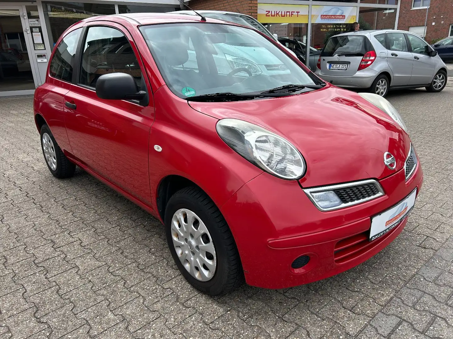Nissan Micra Visia Rouge - 1