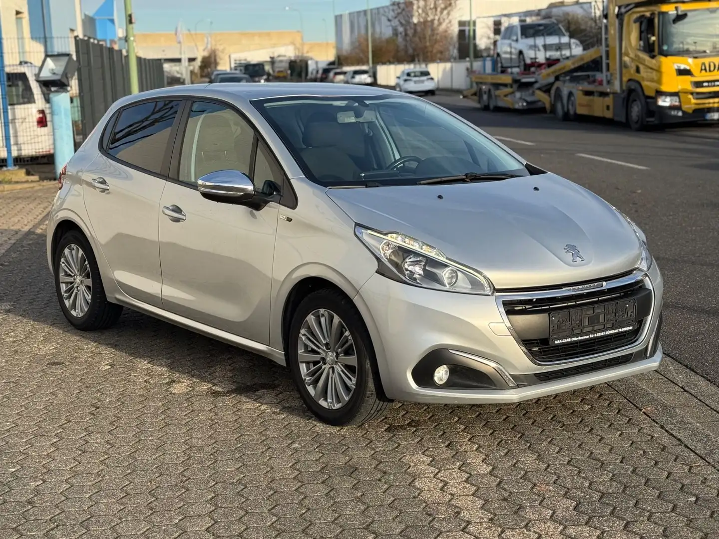 Peugeot 208 Style/Navi/Klima/PDC/E6 Gris - 1