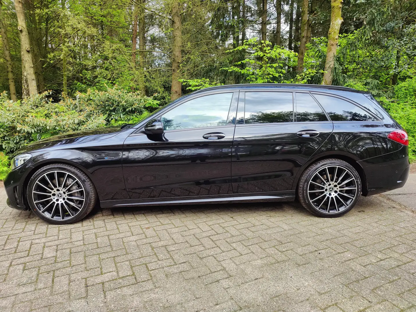 Mercedes-Benz C 300 306pk AMG/AIRM/Distr/Night/360° Zwart Zwart - 2