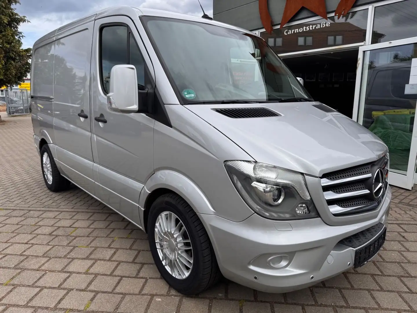 Mercedes-Benz Sprinter II 3.0 V6 ,4-Sarg Bestattungswagen Stříbrná - 2