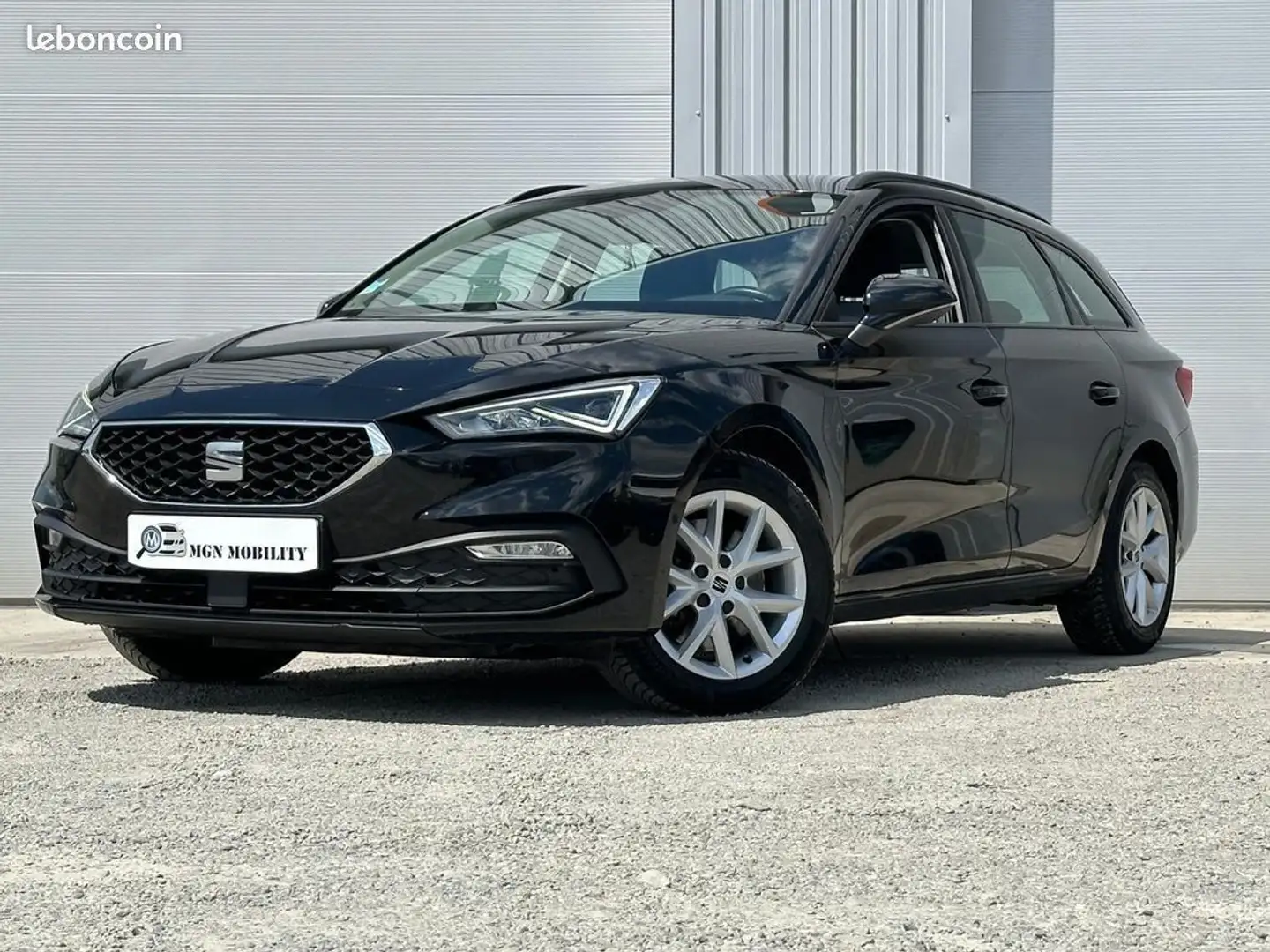 SEAT Leon 2.0 TDI 150 DSG7 Style Business Schwarz - 2