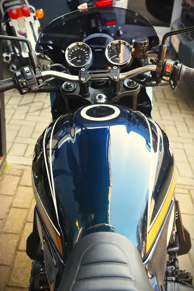 Kawasaki Z900RS - foto 6