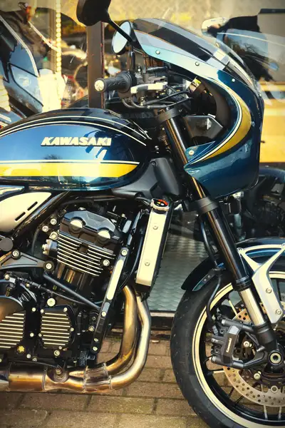 Kawasaki Z900RS - foto 4