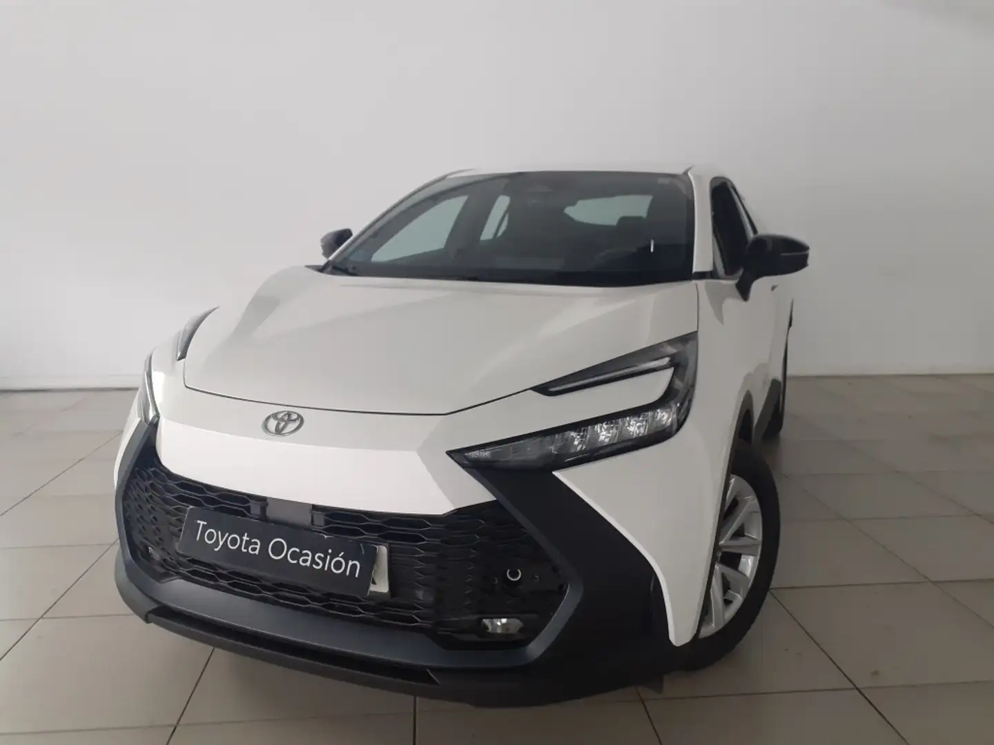 Toyota C-HR 220PH Advance Weiß - 2