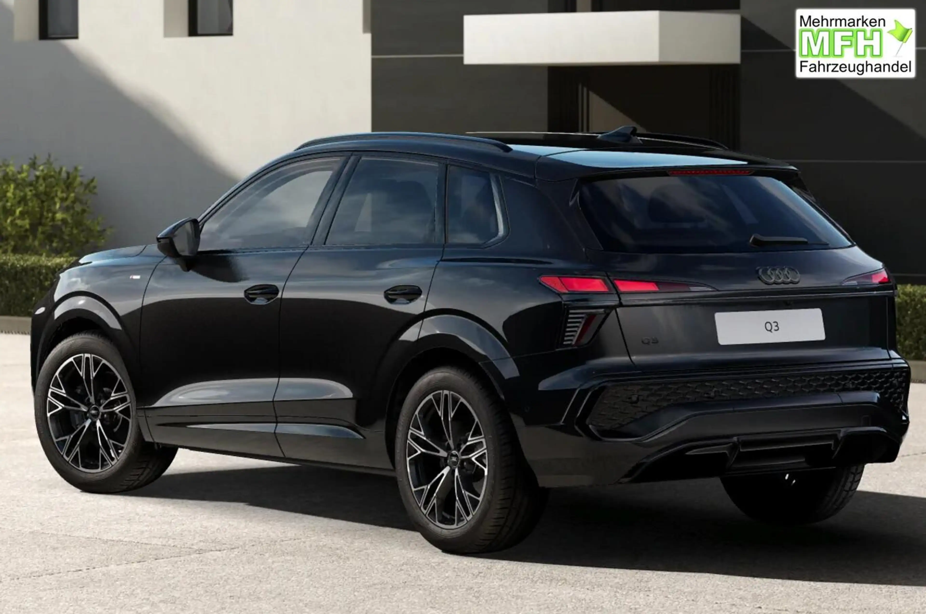Audi Q3 2xS line Tech KlimaP Ext.P. Black PrivG 19Z 110... — photo 2