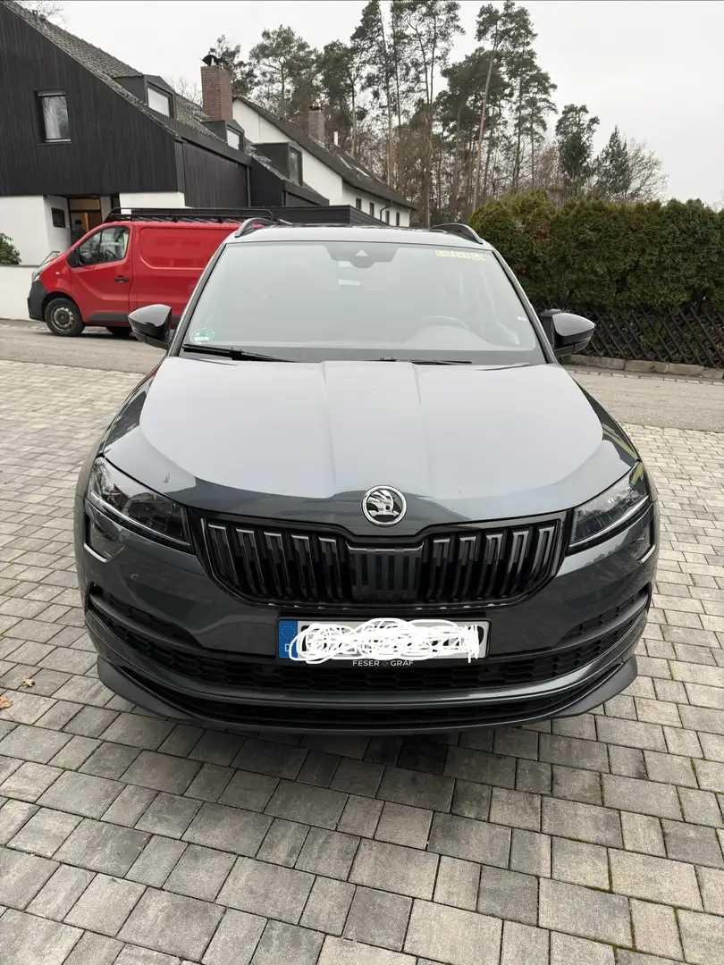 Skoda Karoq 1.5 TSI ACT DSG Sportline Grau - 2