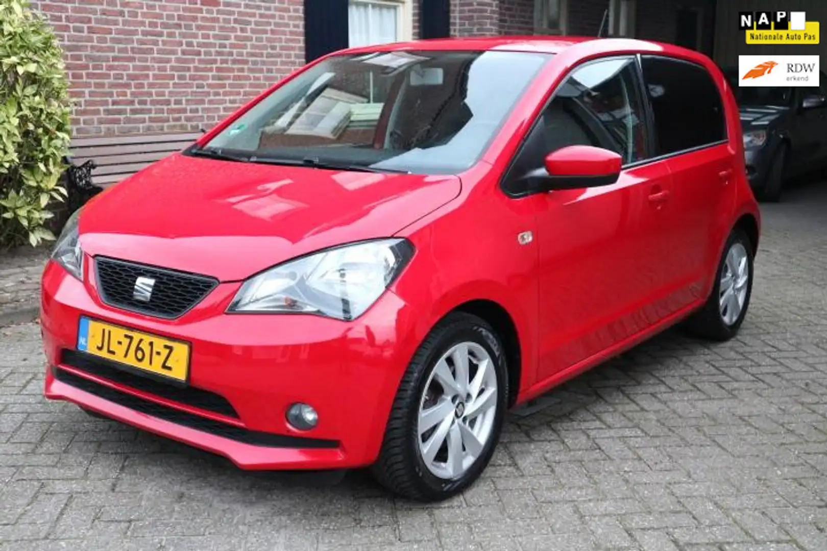 SEAT Mii 1.0 Sport Connect 5drs Airco Cruise controle NETTE Rojo - 1