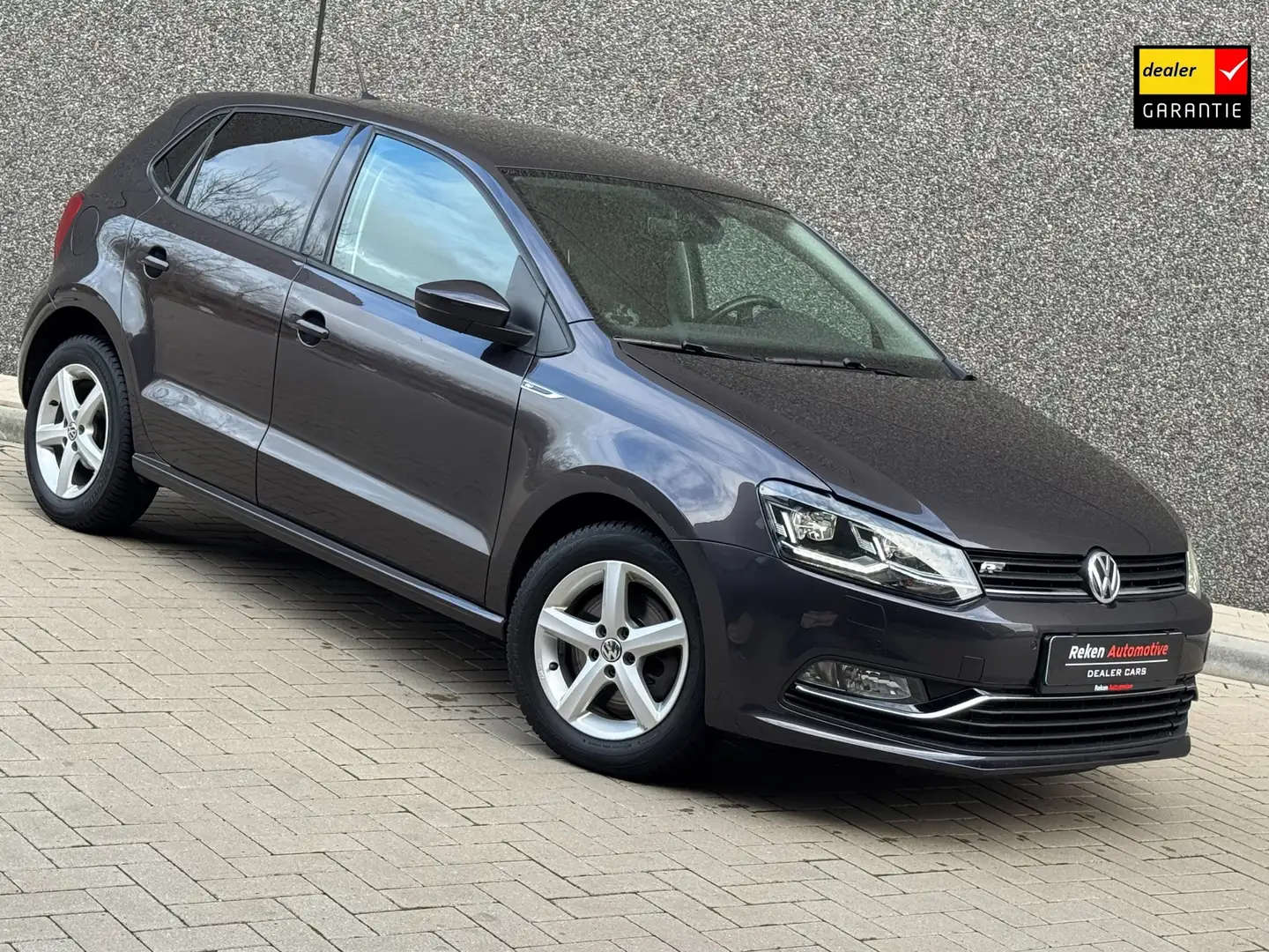 Volkswagen Polo 1.0 TSI R-line DSG Navi Led Cruise Clima 110PK Grau - 1