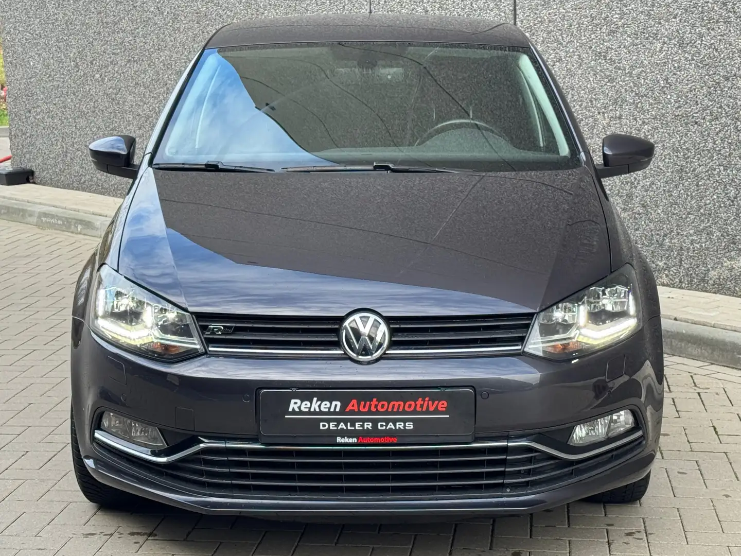 Volkswagen Polo 1.0 TSI R-line DSG Navi Led Cruise Clima 110PK Grau - 2