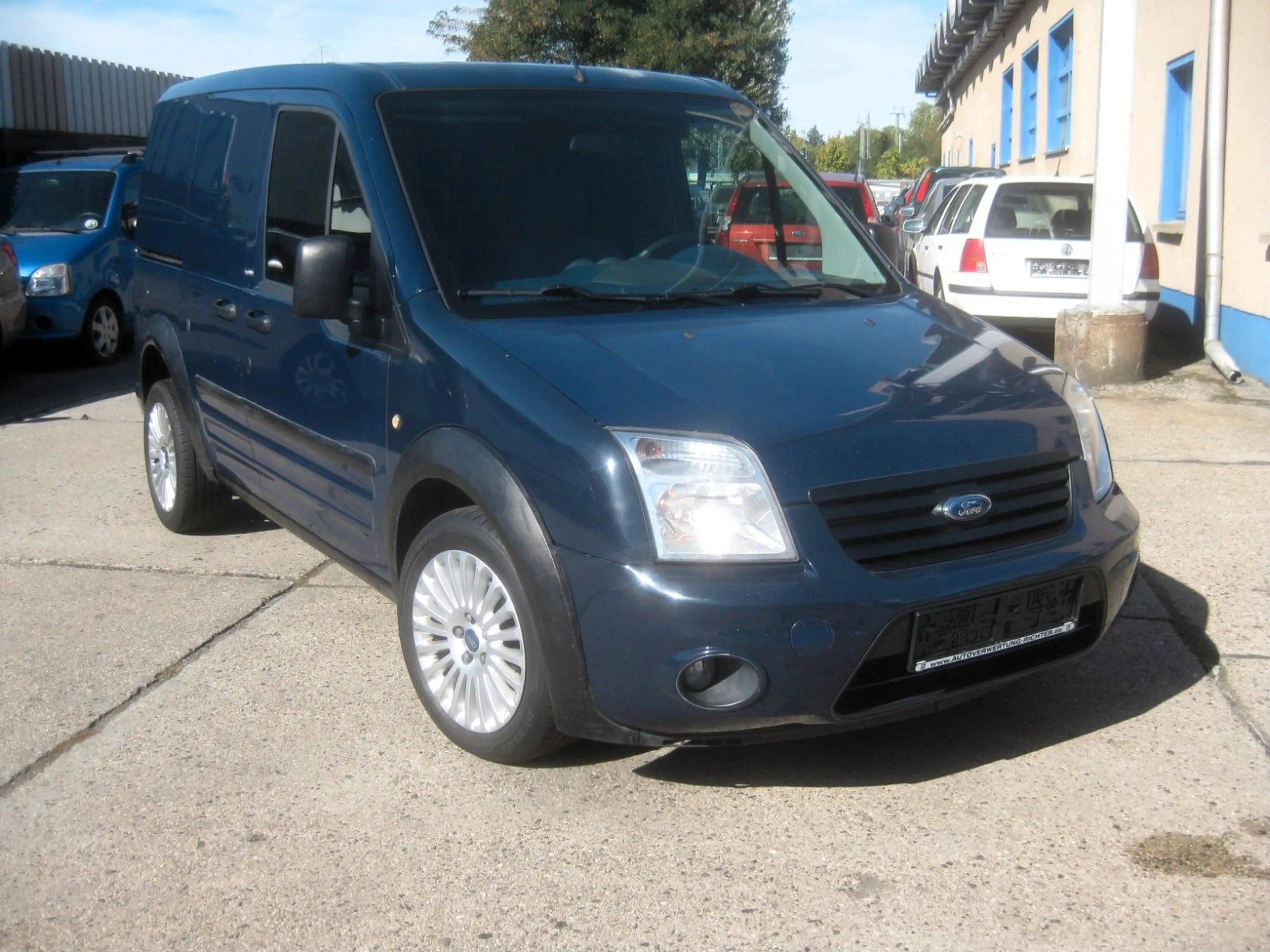 Ford Transit Connect Kasten Trend*Service + TÜV neu *