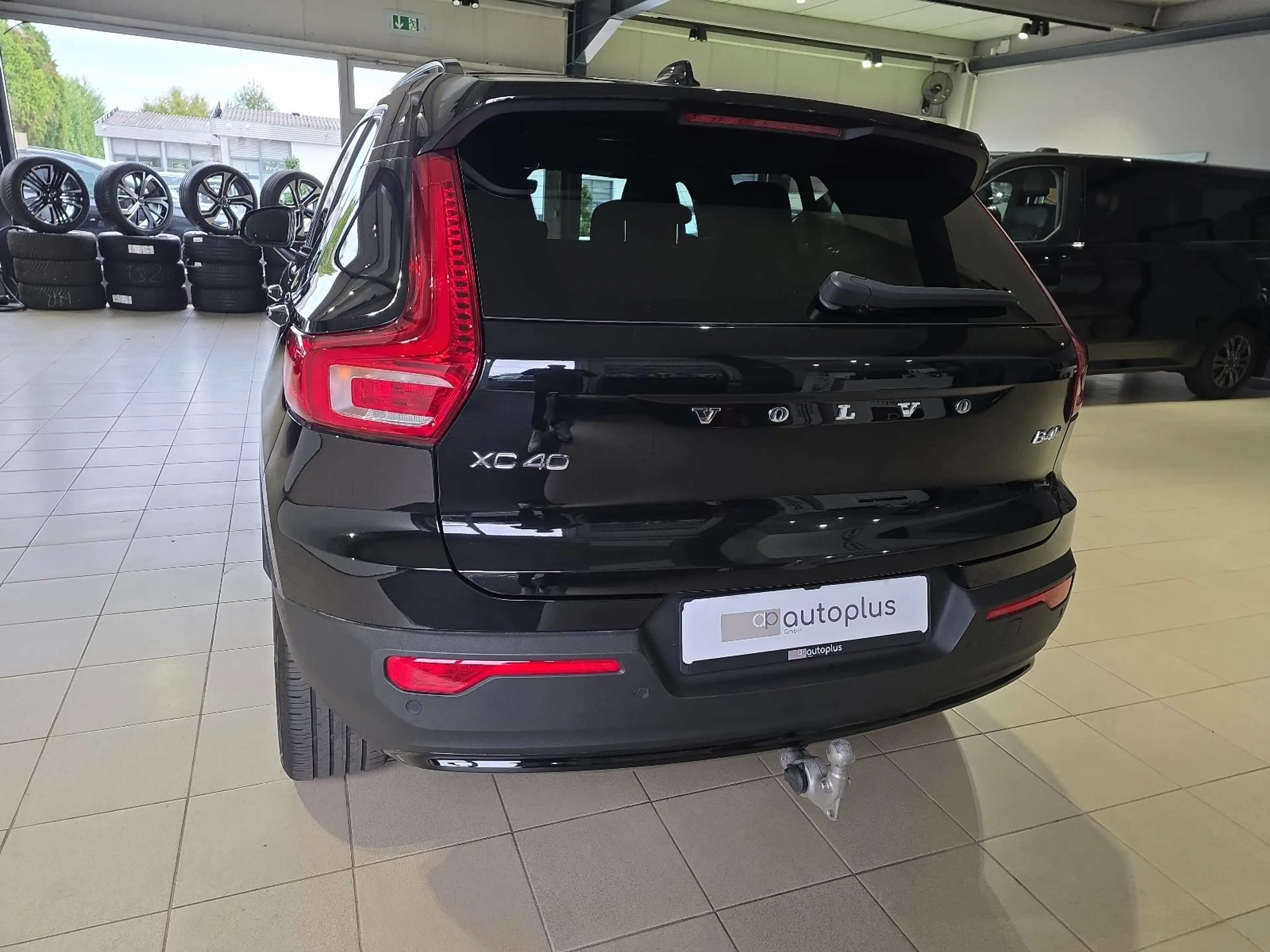 Volvo XC40 B4 Ultimate Dark AWD ACC AHK 360° WinterPkt — photo 9