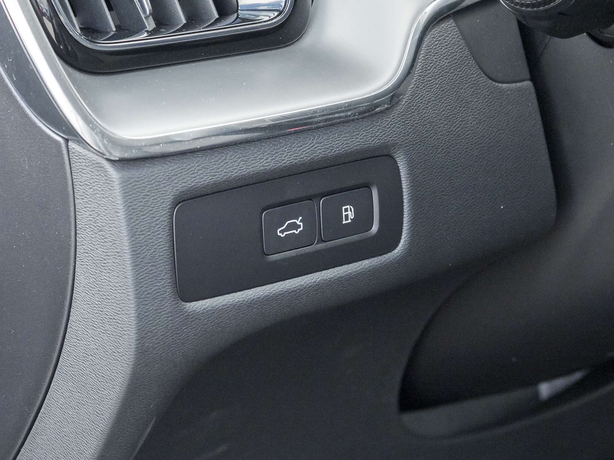 2024 Volvo XC60 T8 eAWD PHEV Core Dark Theme thumb 17