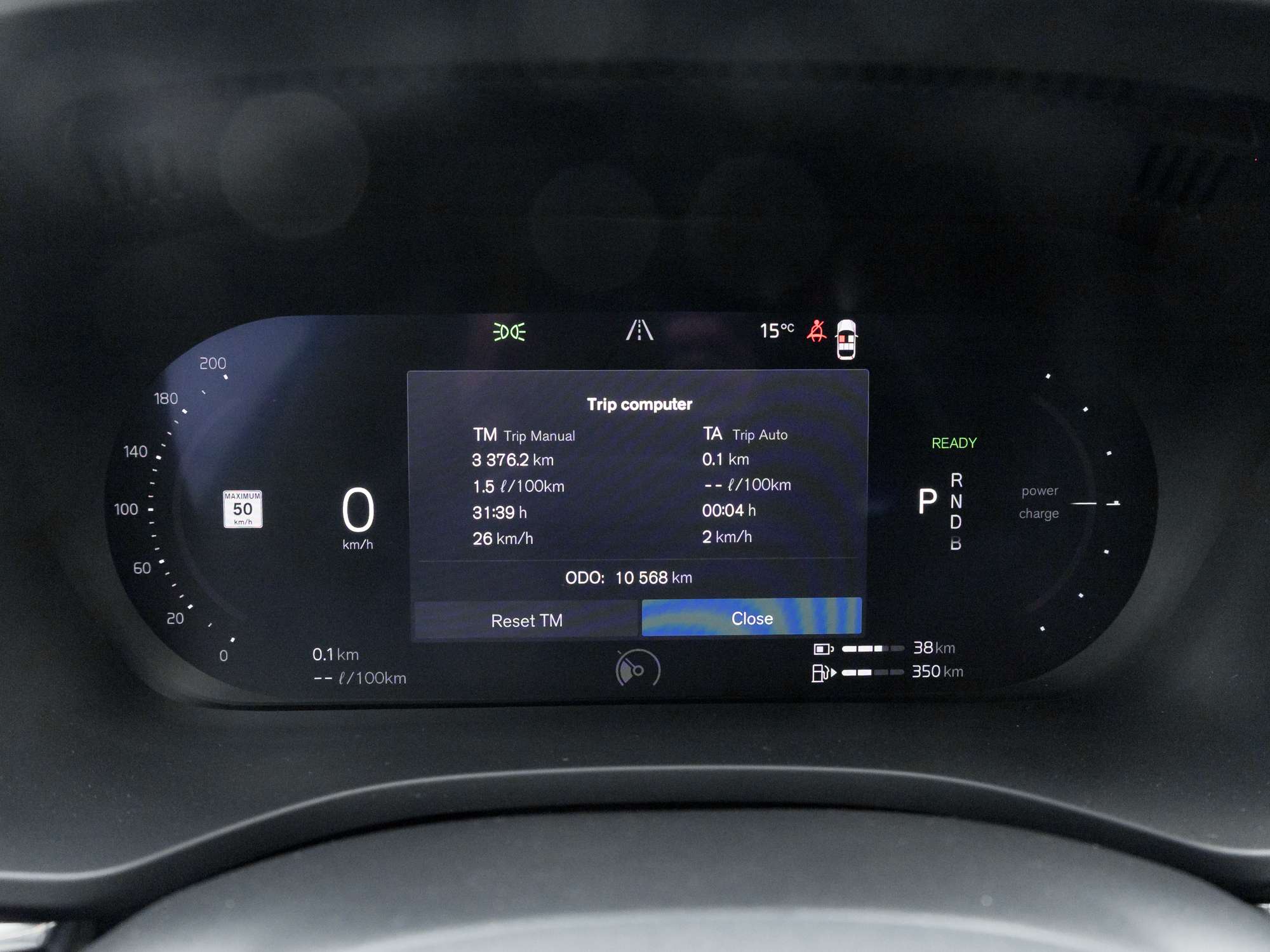 2024 Volvo XC60 T8 eAWD PHEV Core Dark Theme thumb 11