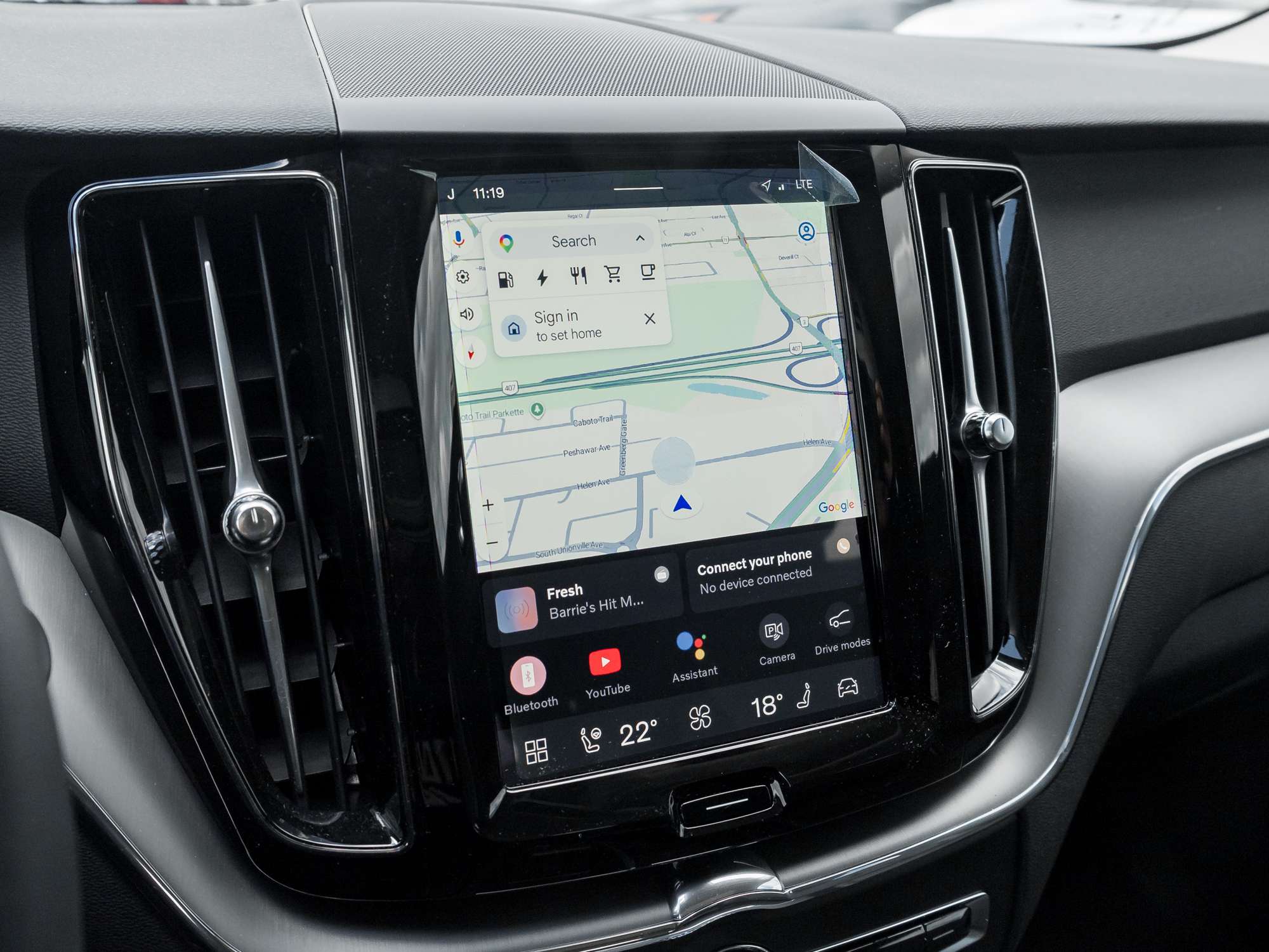 2024 Volvo XC60 T8 eAWD PHEV Core Dark Theme thumb 13