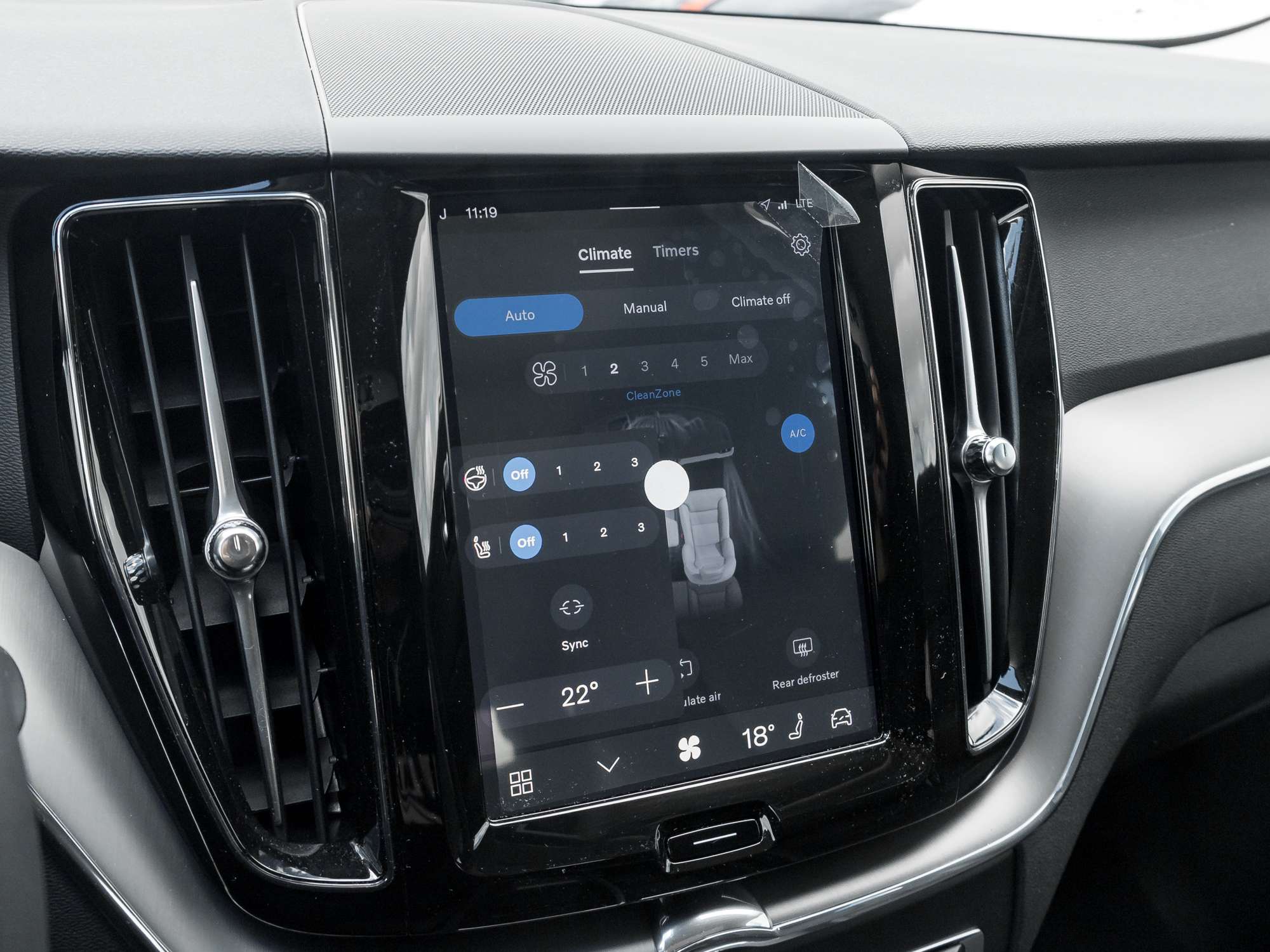 2024 Volvo XC60 T8 eAWD PHEV Core Dark Theme thumb 21