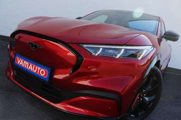 Long Range AWD Premium 351pk - Pano/Keyless/Memory