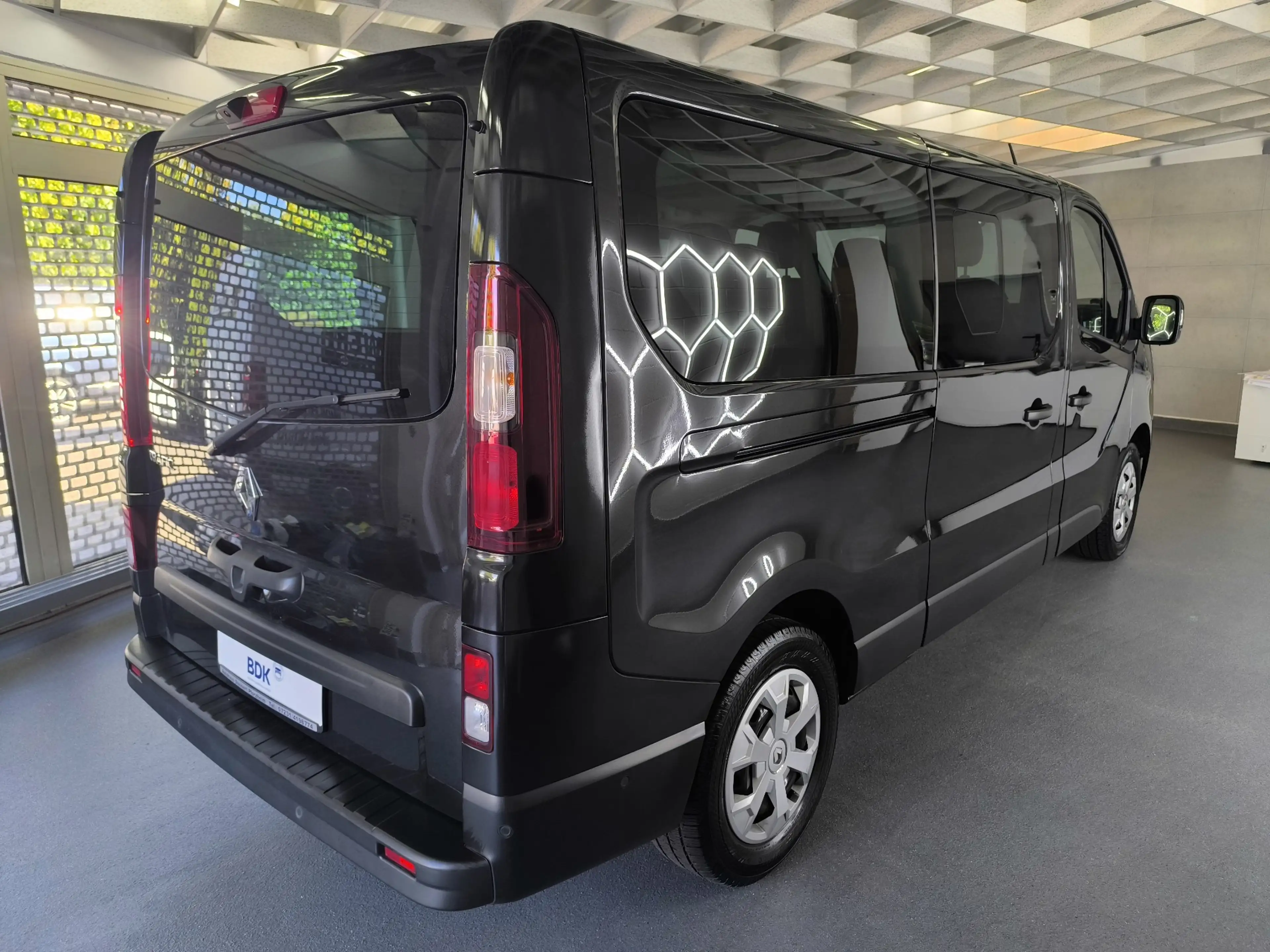 Renault Trafic L2H1 3,0t (8 Sitzer) Life.-Grand.-Sitzheizung.-Kamera.-Klima.-PDC.- — photo 4