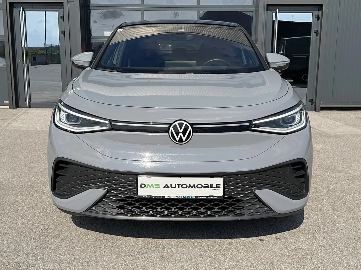 Volkswagen ID.5 Pro 128kW / 77kWh *SPORTSITZE* Grau - 2
