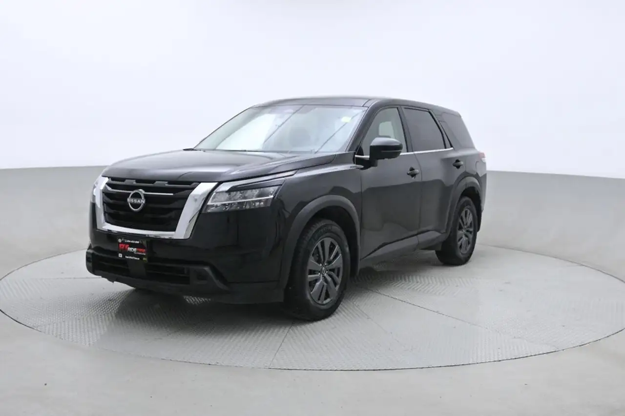 Nissan Pathfinder fotografie Nissan Pathfinder