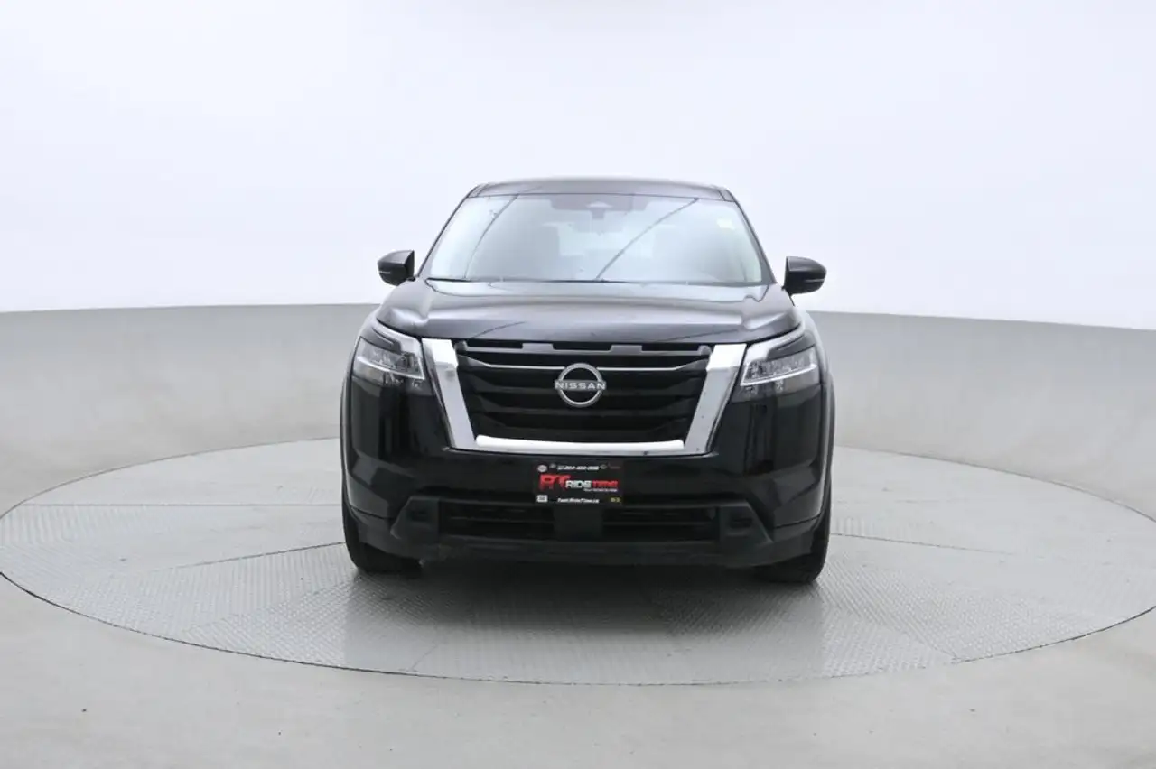 Nissan Pathfinder fotografie Nissan Pathfinder