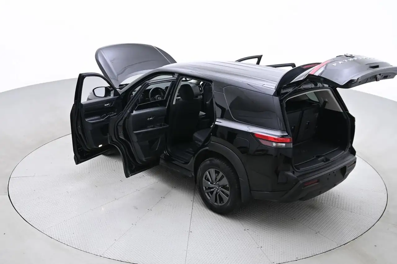 Nissan Pathfinder fotografie Nissan Pathfinder