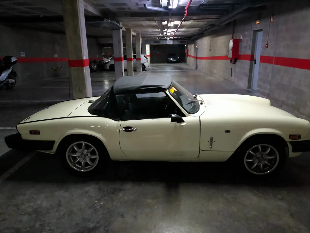 Triumph Spitfire 1500, foto 2