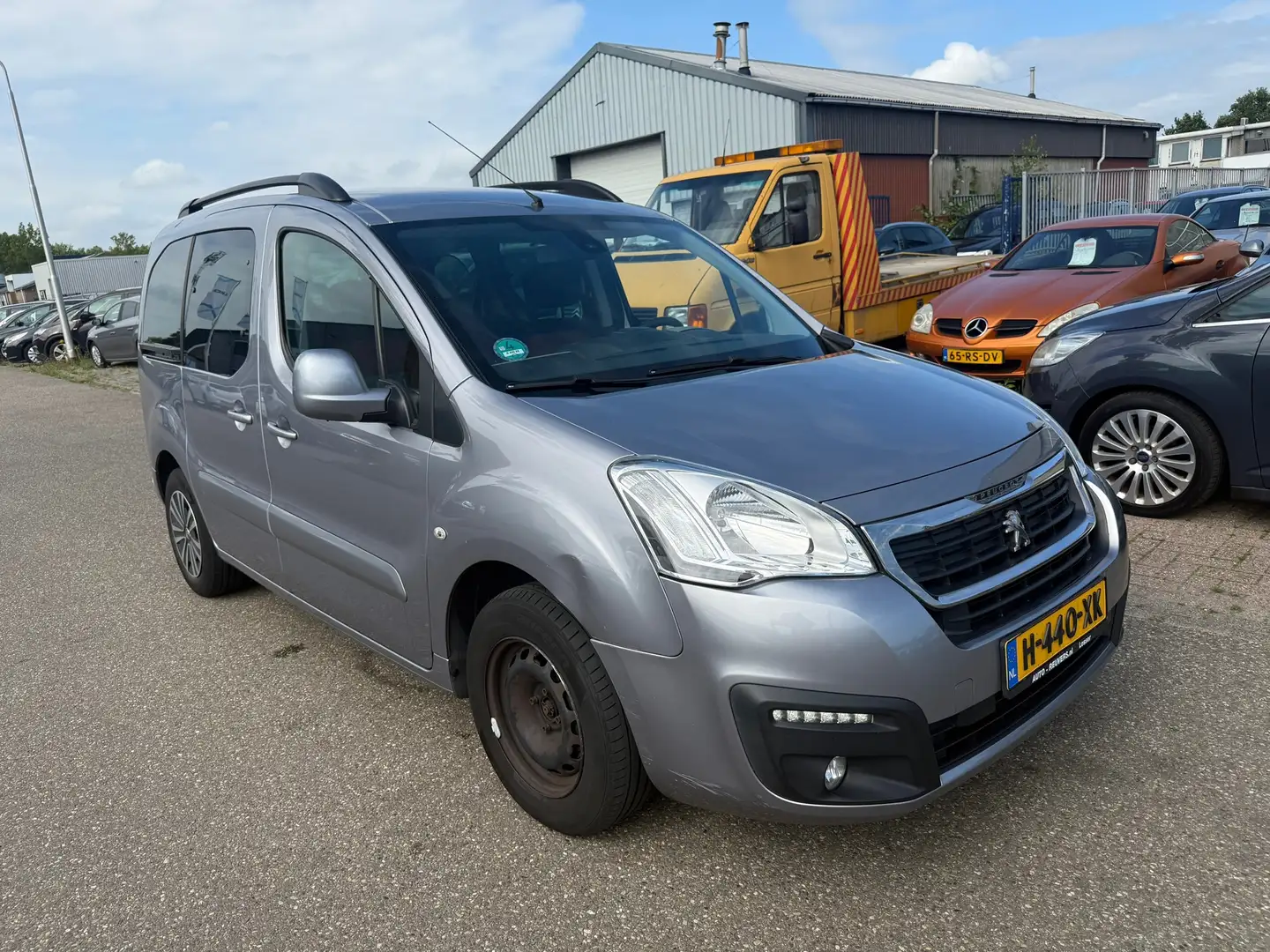 Peugeot Partner Tepee 1.6 BlueHDi Active Automaat Bj:2016 Grijs - 2