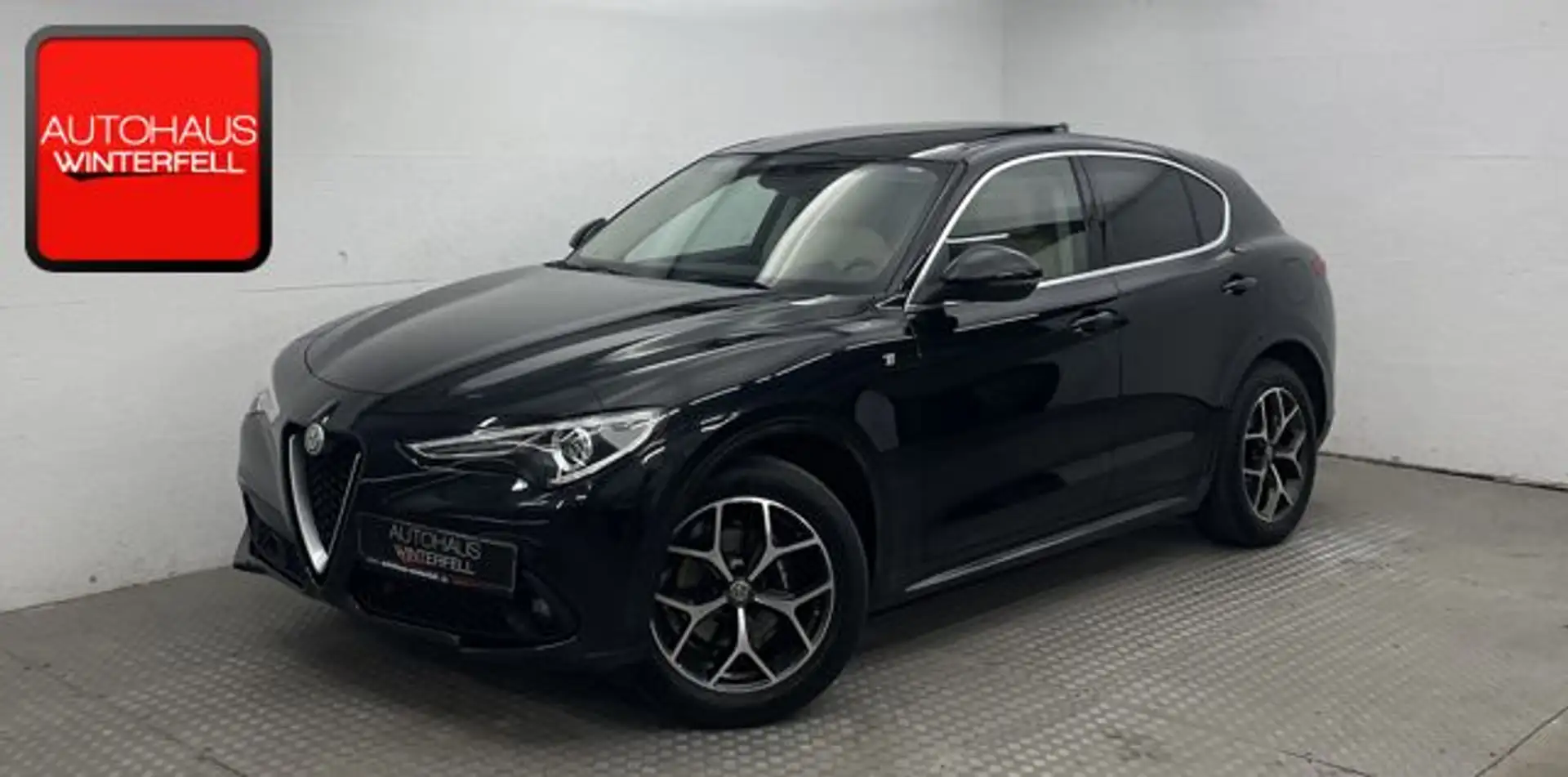 Alfa Romeo Stelvio Lusso Ti Q4 GLASDACH+AHK+KAMERA+ACC+DAB+ Black - 1
