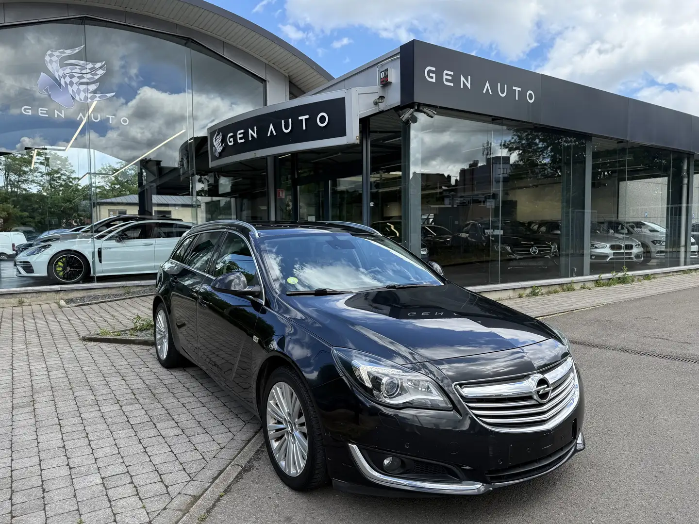 Opel Insignia Sports Tourer 2.0 CDTi Automatique Xenon Full Op. Nero - 1
