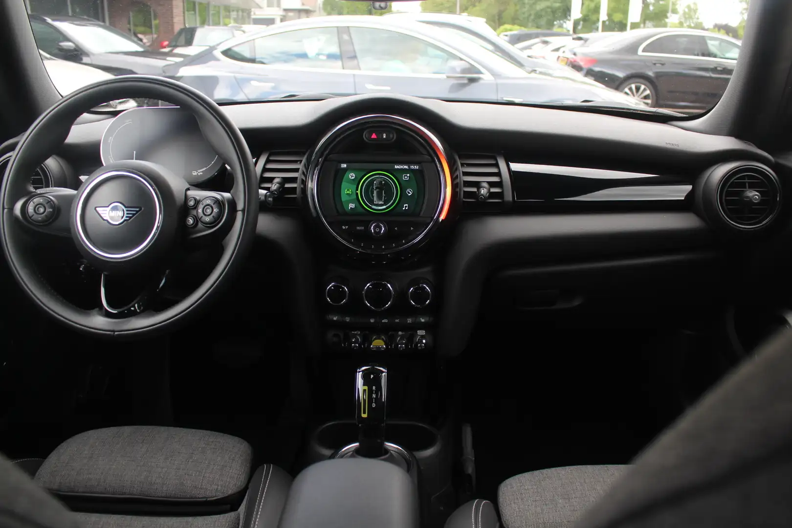 MINI Mini Electric Essential 33 kWh / Camera / Navigati Negro - 2