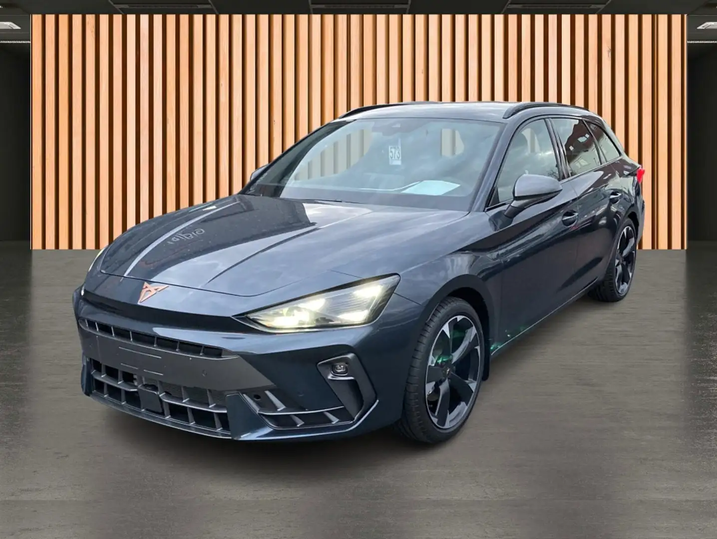 CUPRA Leon ST 1.5 eTSI DSG Facelift*ACC*Kamera*Kessy* Šedá - 2