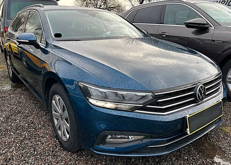 Annonce voiture d'occasion Volkswagen Passat Variant - CARADIZE