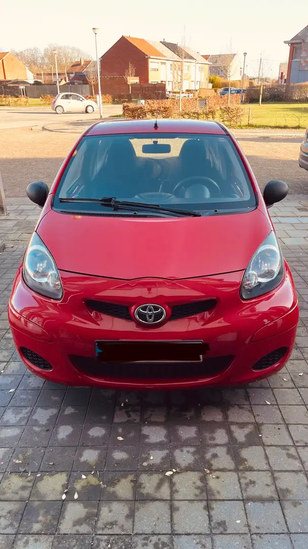 Toyota Aygo 1.0i Active Rood - 1