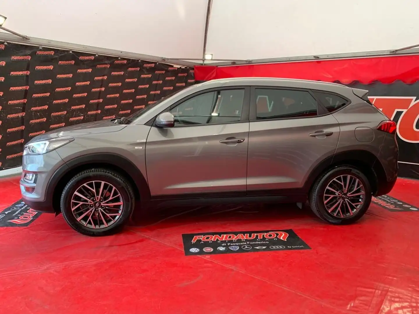 Hyundai TUCSON Tucson 1.6 crdi 48V Xprime 2wd 115cv my20 Gris - 2