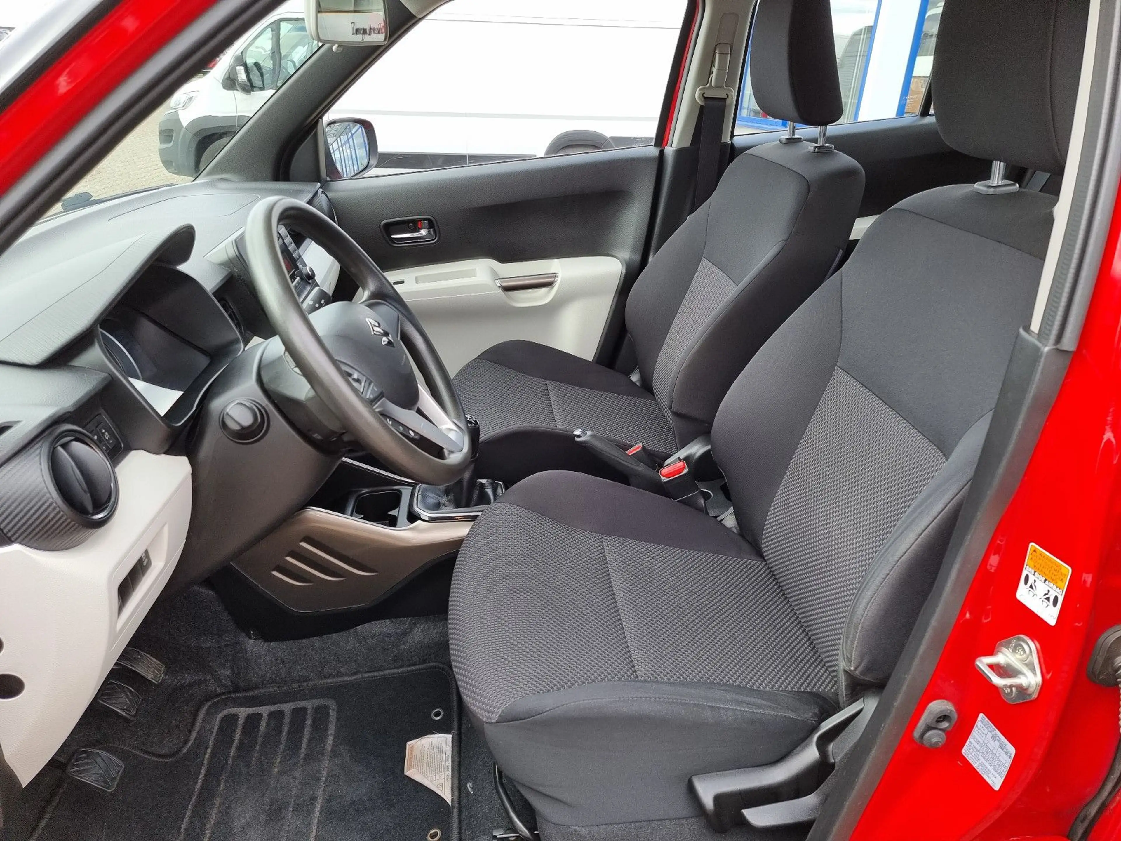 Suzuki Ignis 1.2 -- 1.HAND -- KLIMA-AUDIO-BLUETOOTH-GJR — photo 13
