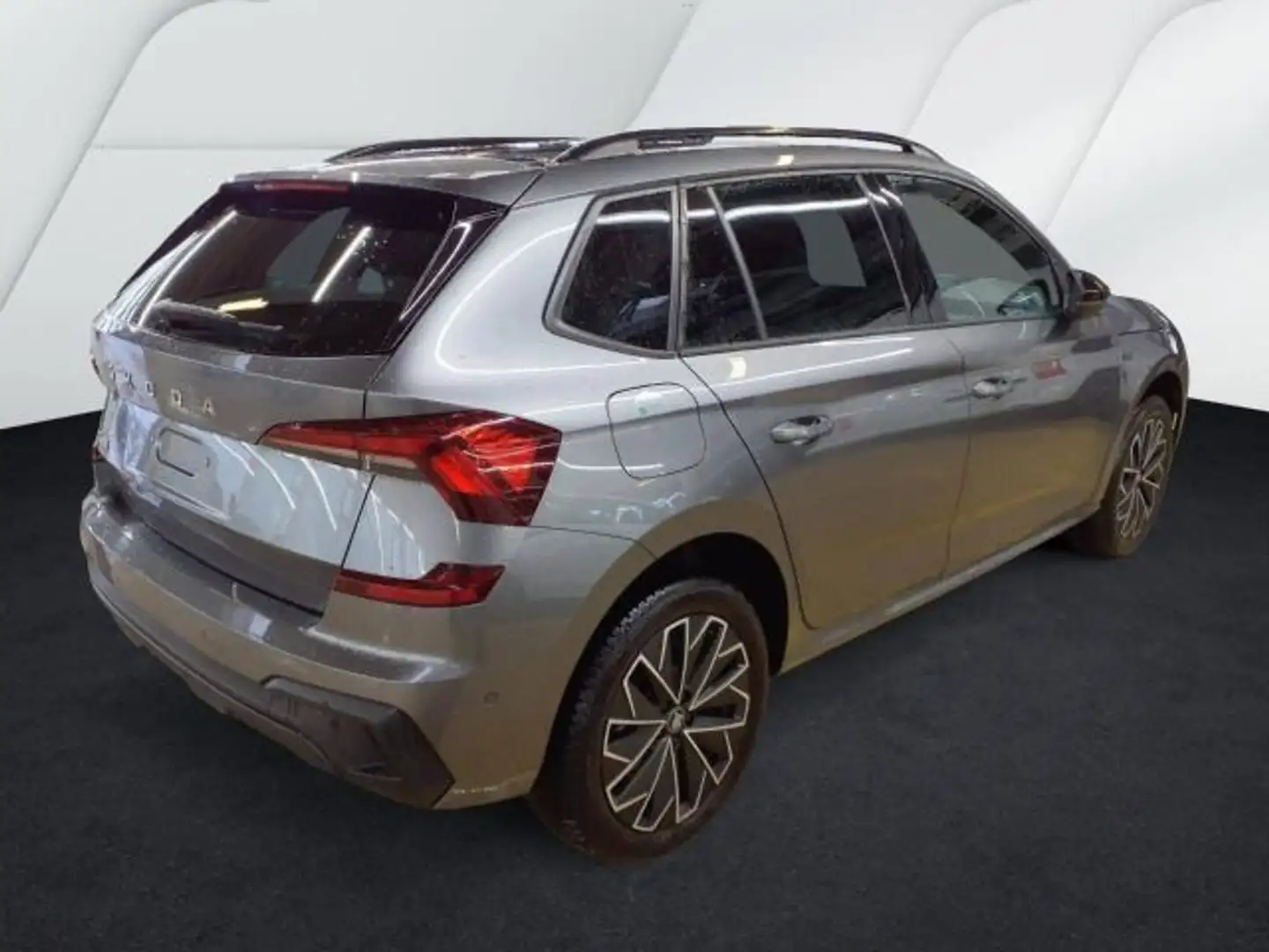 Skoda Kamiq 1.5 TSI DSG TOUR MATRIX+NAVI+AHK+PANO+ACC Grau - 2