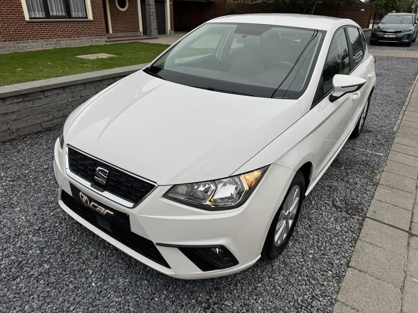 SEAT Ibiza Ibiza 1.0i MPI CARPLAY//JANTES/GARANTIE 12MOIS Blanc - 1