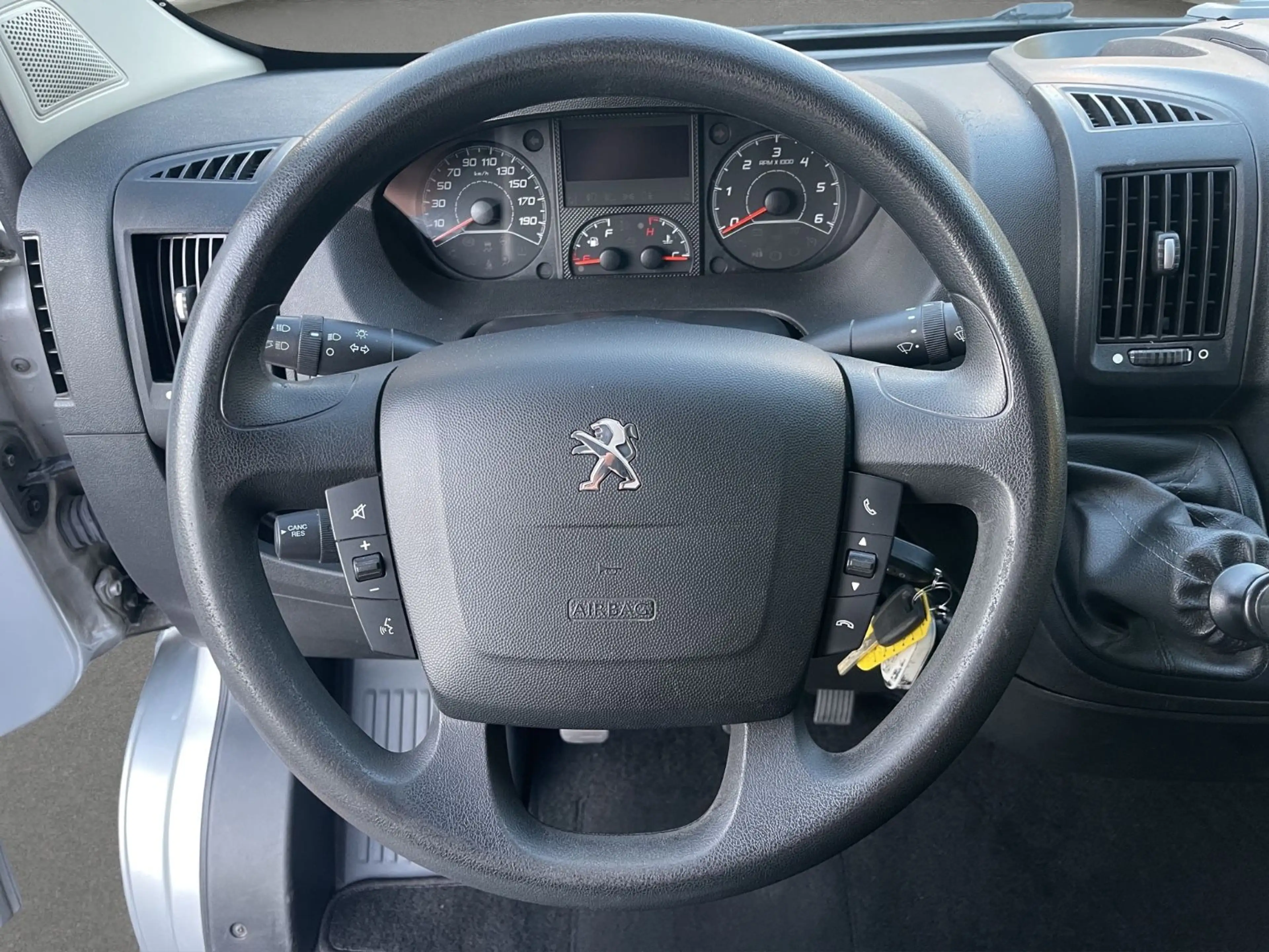 Peugeot Boxer Kombi L2H2/Klima/SHZ/Kamera/8-Sitz Luxus — photo 10