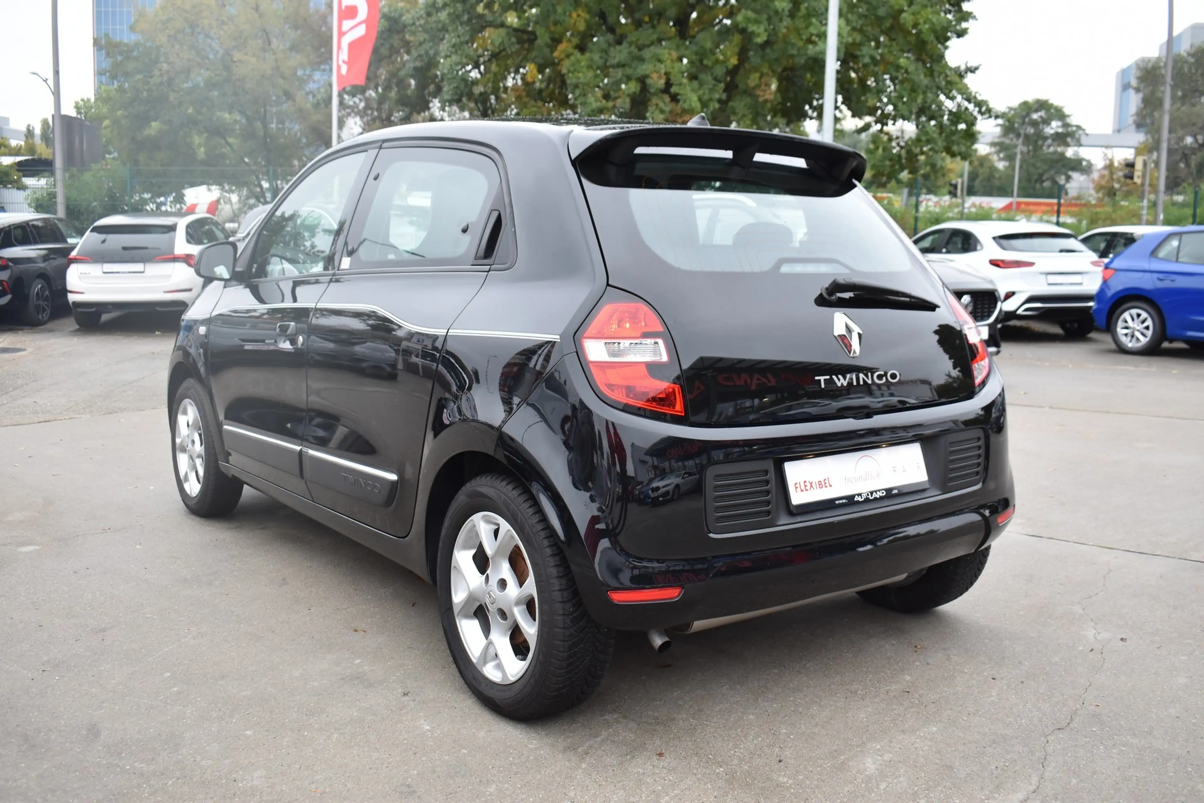 Renault Twingo 1.0 Urban Night Sitzheizung Kamera Navi — photo 8