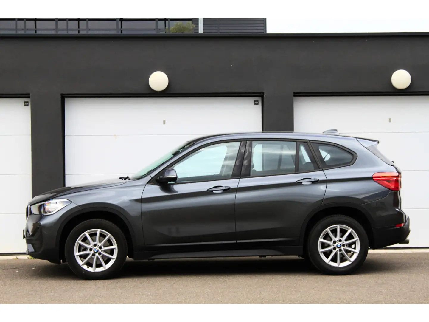 BMW X1 18d Sdrive 150CH AVANTAGE | LLD 390e/Mois | SUIVI Gris - 2